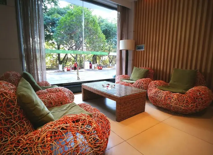 Яншо: Wuyue Hotel Yangshuo West Street Branch