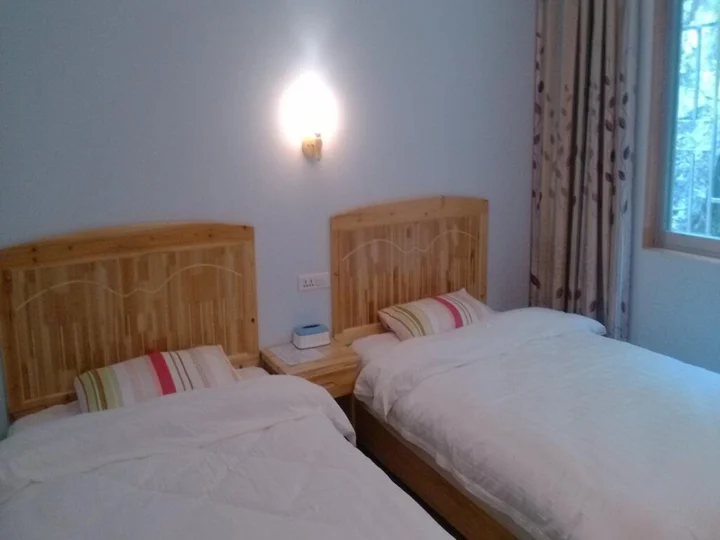 Яншо: Yangshuo Infinite Inn