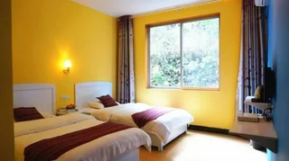 Яншо: Yangshuo Infinite Inn
