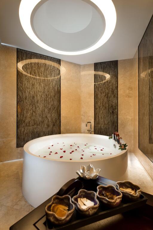 Санья: Crowne Plaza Sanya City Center by IHG