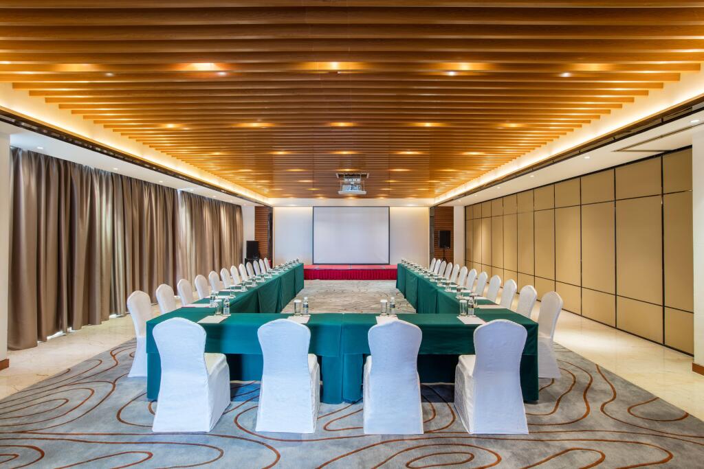 Санья: Crowne Plaza Sanya City Center by IHG