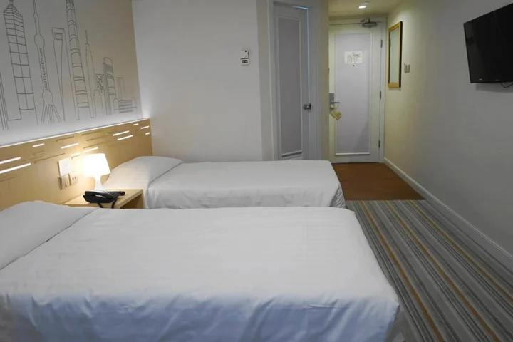 Гонконг: West Hotel