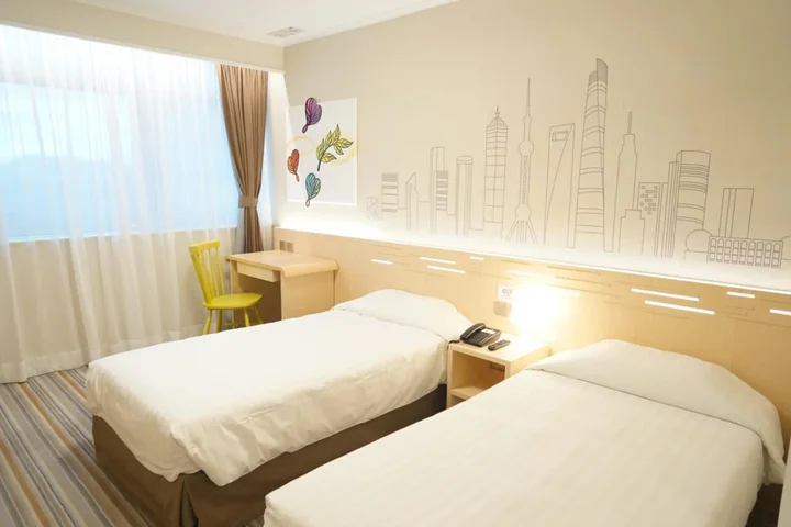 Гонконг: West Hotel