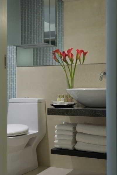 Гонконг: The Johnston Suites Hong Kong