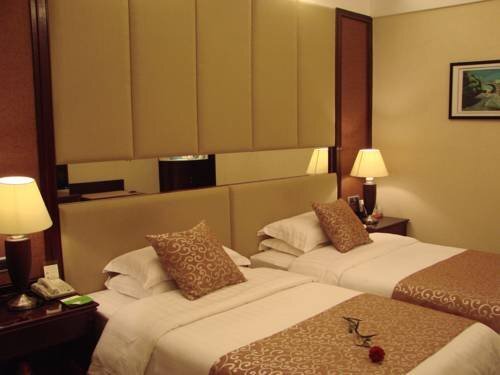 Синъи: Xingyi City Full House Wenzhou Hotel