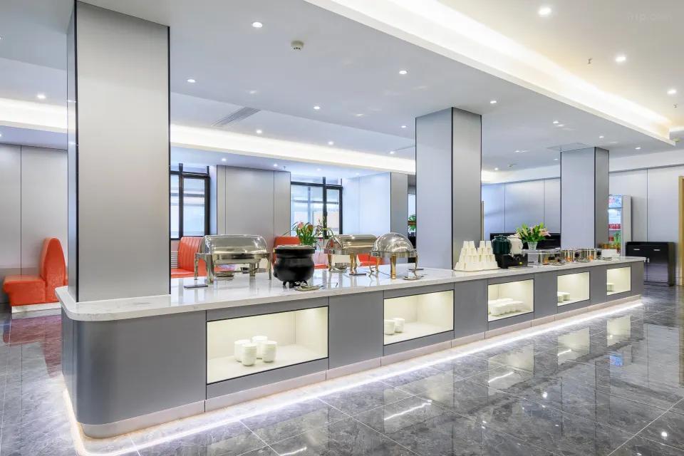 Пекин: Capital Airport International Hotel