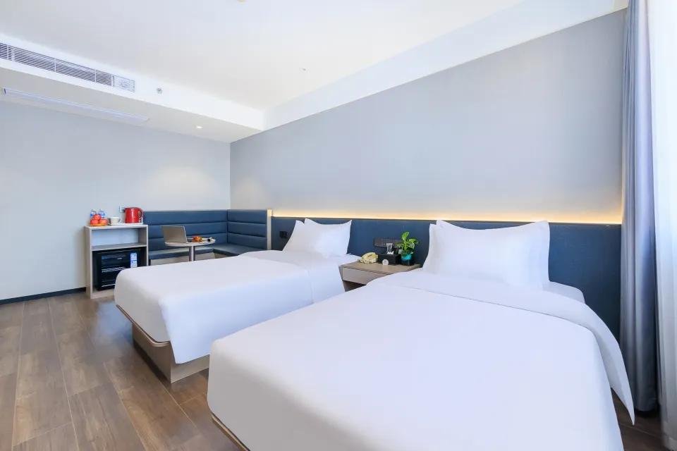 Пекин: Capital Airport International Hotel