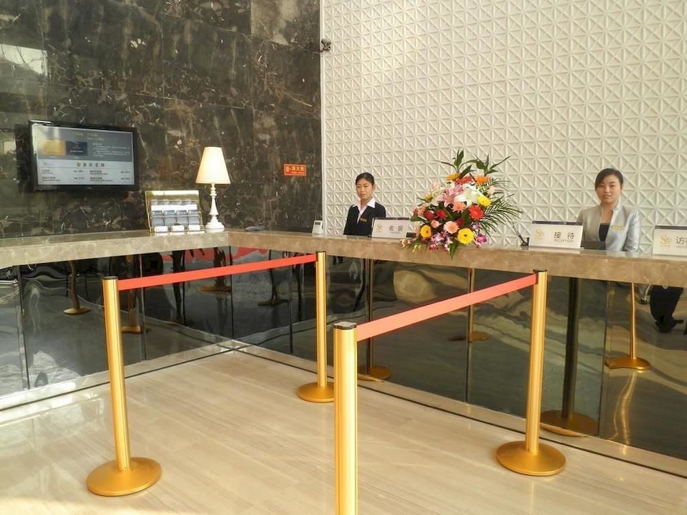 Ухань: Jinjiang Metropolo Wuhan Jingkai Wanda