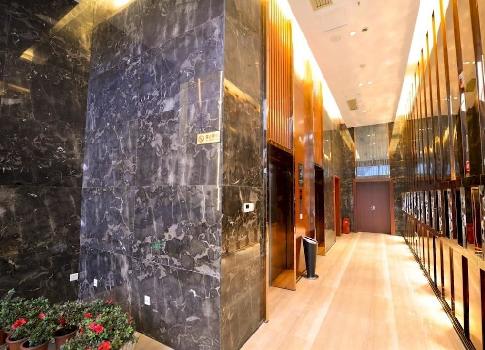 Ухань: Jinjiang Metropolo Wuhan Jingkai Wanda