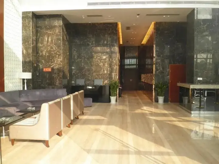 Ухань: Jinjiang Metropolo Wuhan Jingkai Wanda