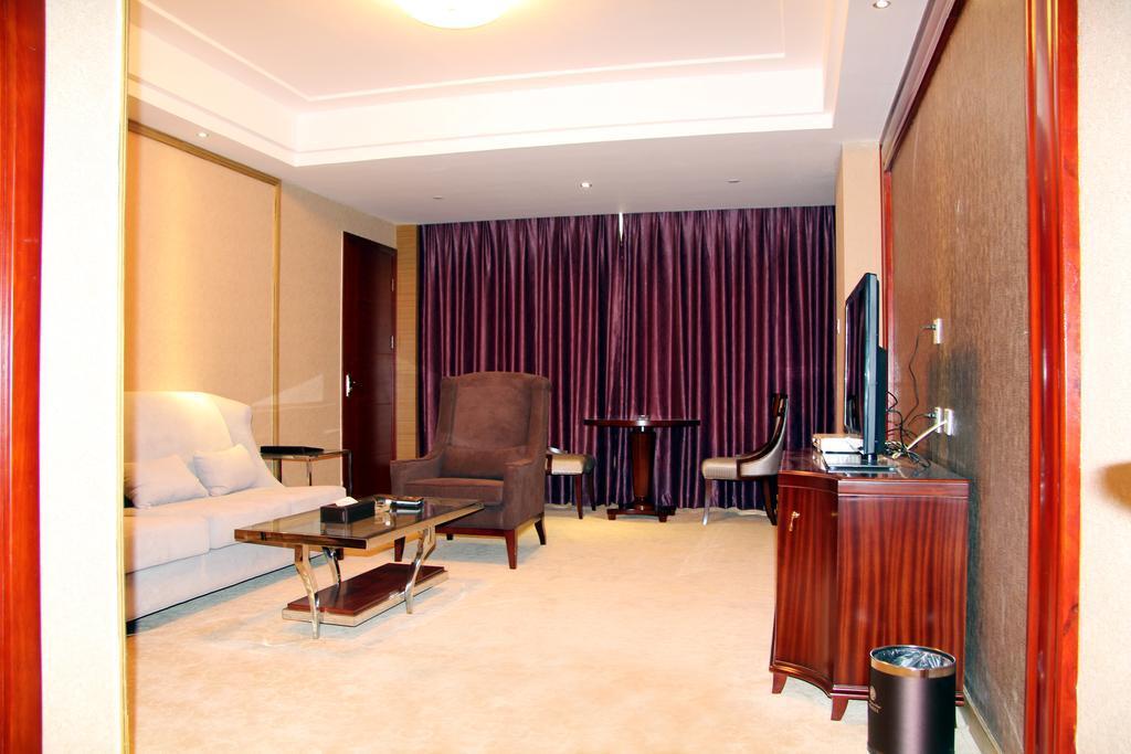 Каили: Zongheng Hotel