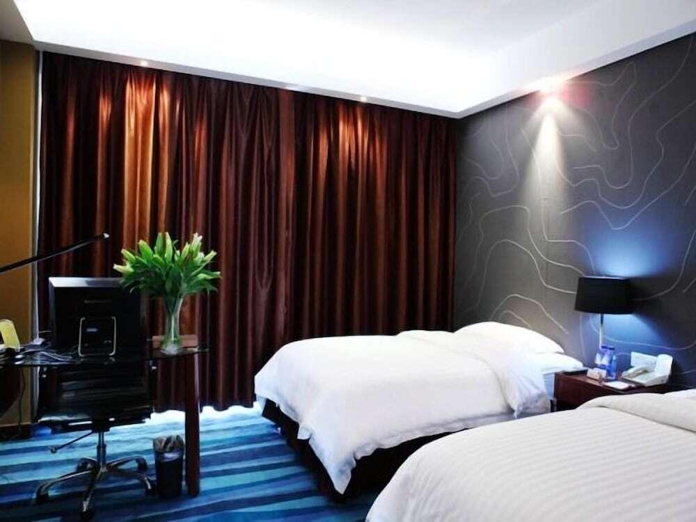 Фучжоу: Metropolo Fuzhou Taijiang