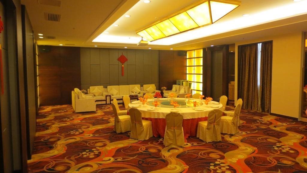 Лунъянь: Hakka Earth Building Prince