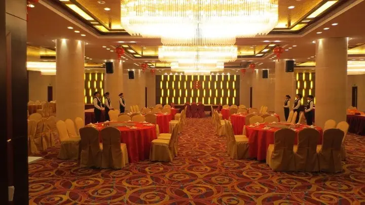 Лунъянь: Hakka Earth Building Prince