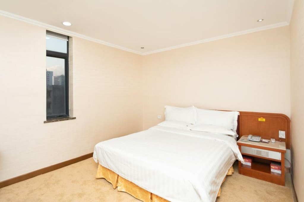 Чжухай: L Hotels (Lianhua Branch)