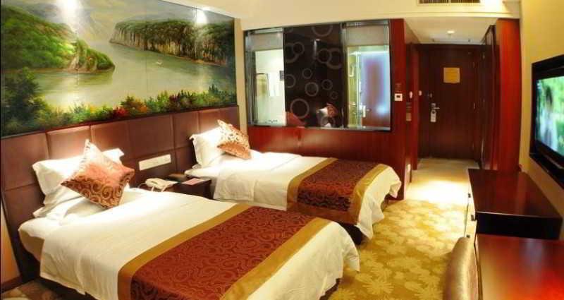 Ичан: Three Gorges Dongshan Hotel