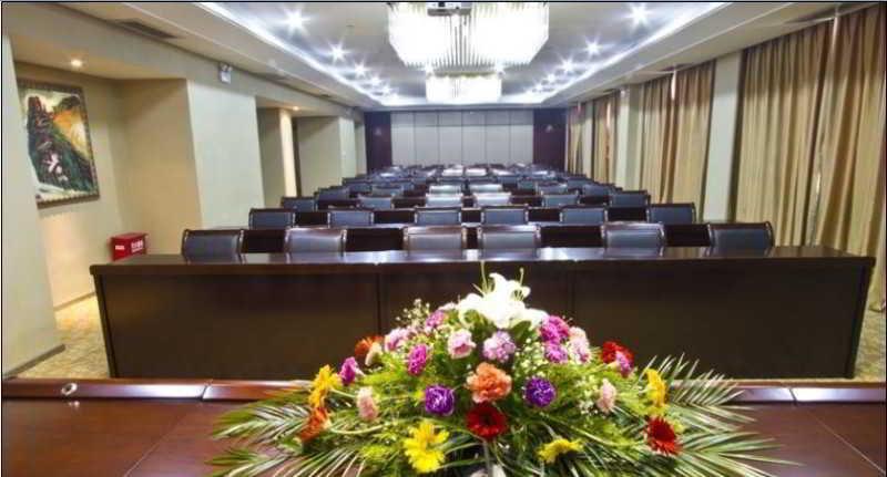 Ичан: Three Gorges Dongshan Hotel