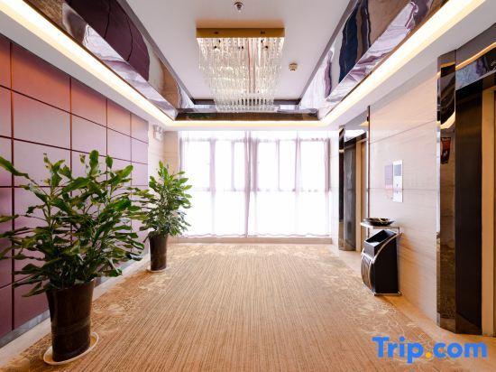 Ичан: Three Gorges Dongshan Hotel