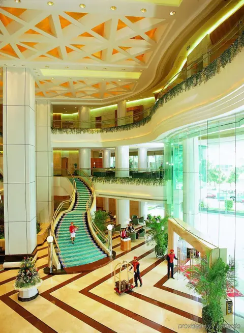 Шэньчжэнь: Renaissance Shenzhen Luohu Hotel