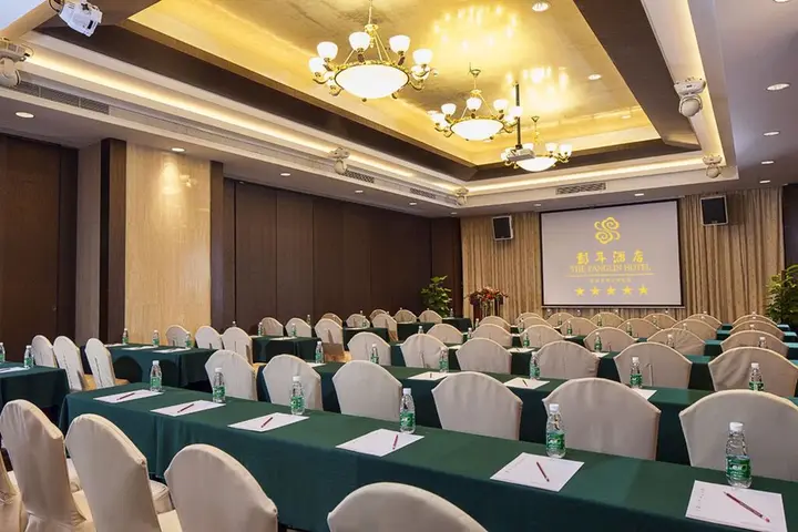 Шэньчжэнь: Renaissance Shenzhen Luohu Hotel