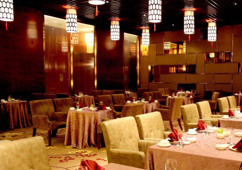 Инкоу: Howard Johnson Minmetals Plaza Yingkou