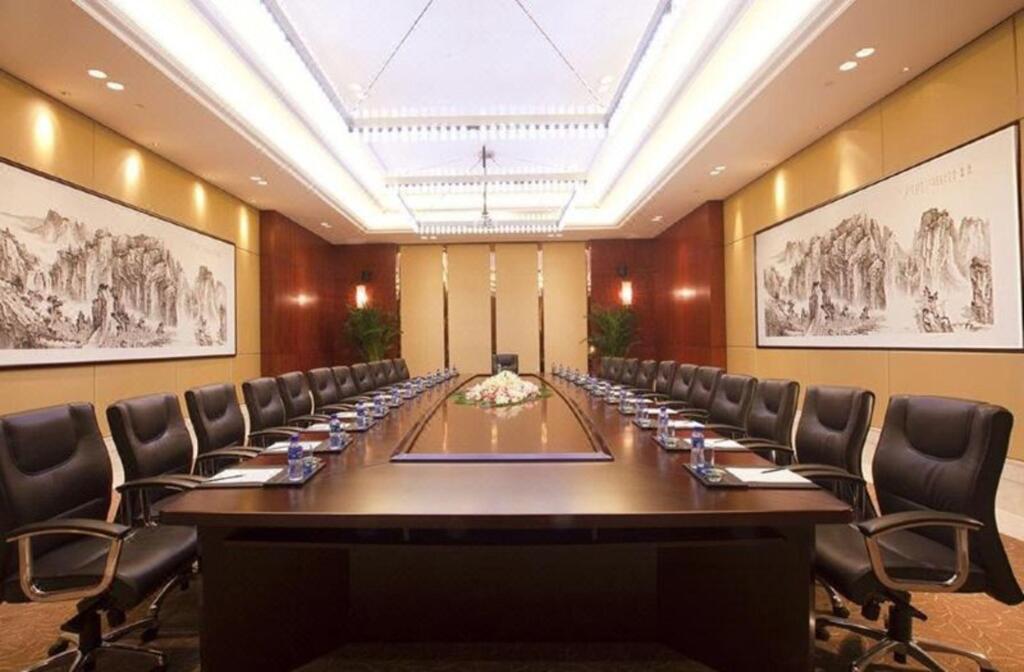 Инкоу: Howard Johnson Minmetals Plaza Yingkou