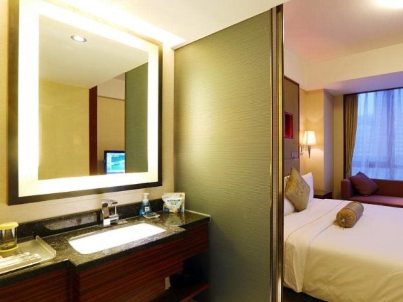 Silver Plaza Quancheng Hotel — фото 1