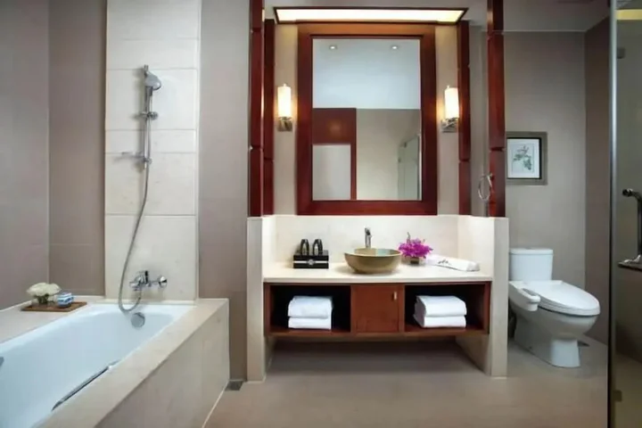Шангри-Ла: High Mountain Resort Deqin
