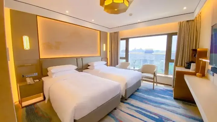 Пекин: Beijing International Hotel