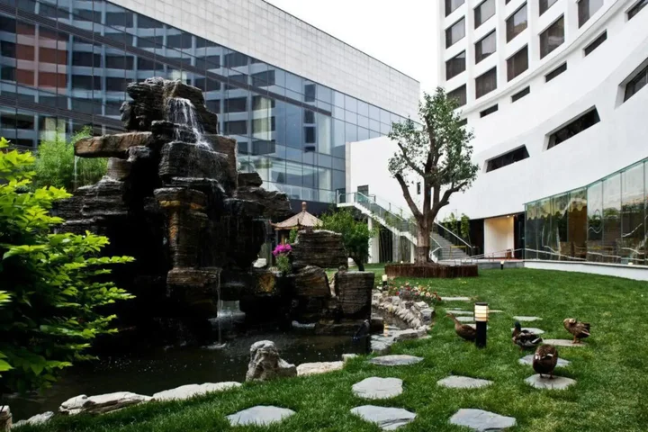 Пекин: Beijing International Hotel