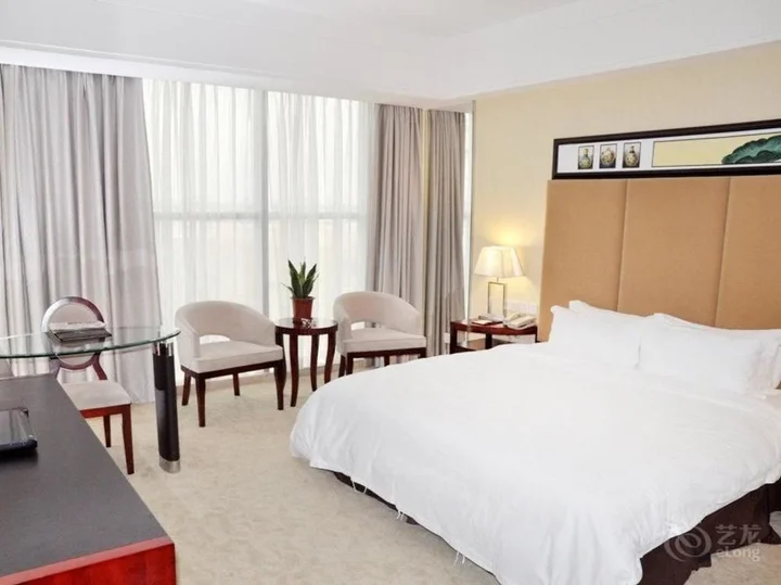 Фошань: Ceramics International Hotel