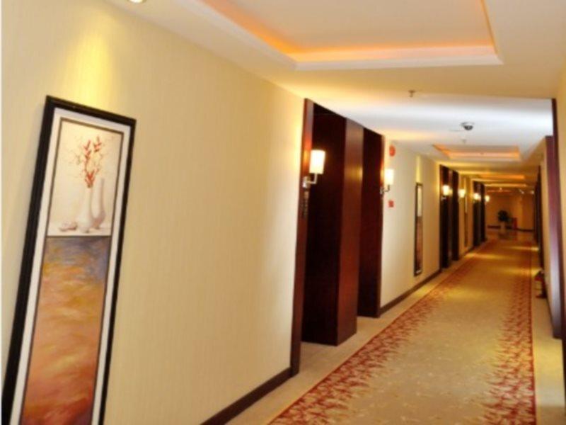 Фошань: Ceramics International Hotel