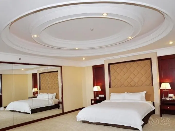 Фошань: Ceramics International Hotel