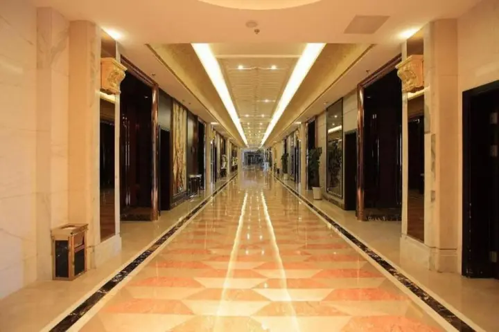 Тунляо: Country Garden Phoenix Hotel Tongliao