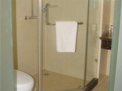 Наньтун: Greentree Inn Nantong Haian Bus Station Express Hotel