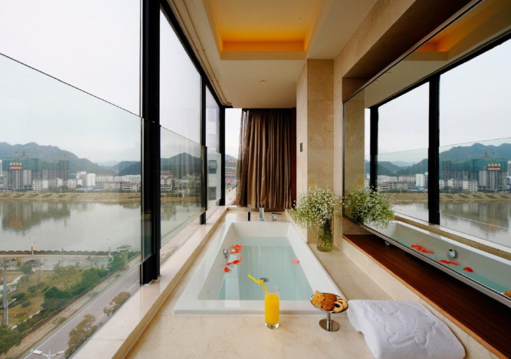 Хуаншань: DW Hotel