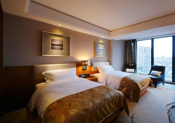 Хуаншань: DW Hotel