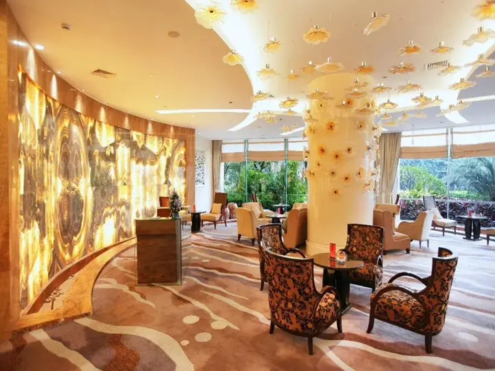 Бэйхай: Golden Shining New Century Grand Hotel Beihai