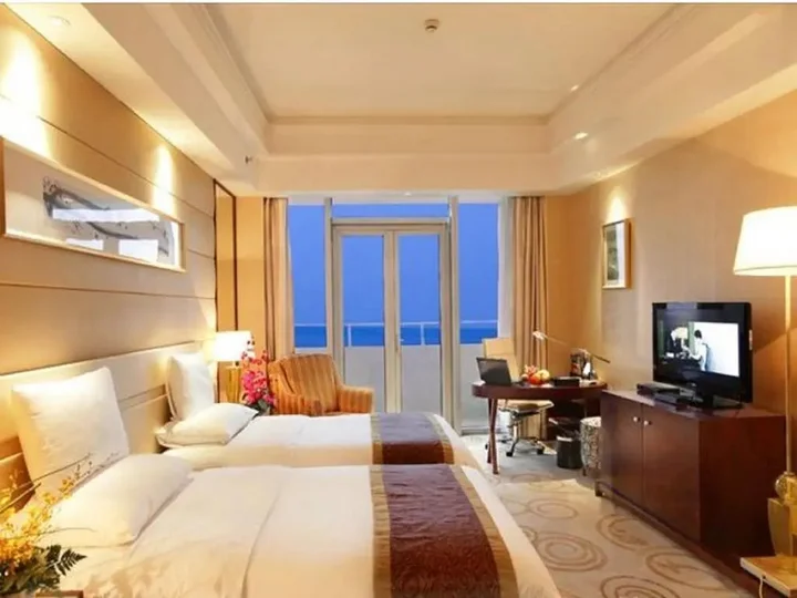 Бэйхай: Golden Shining New Century Grand Hotel Beihai