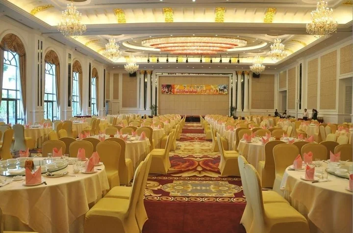 Шаогуань: Phoenix Hotel Shaoguan