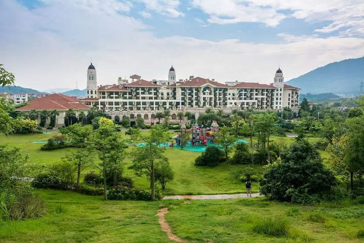 Шаогуань: Phoenix Hotel Shaoguan