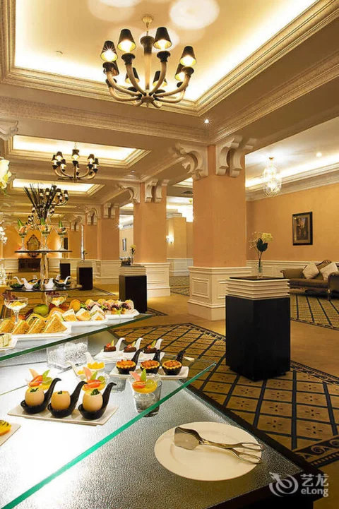 Шаогуань: Phoenix Hotel Shaoguan