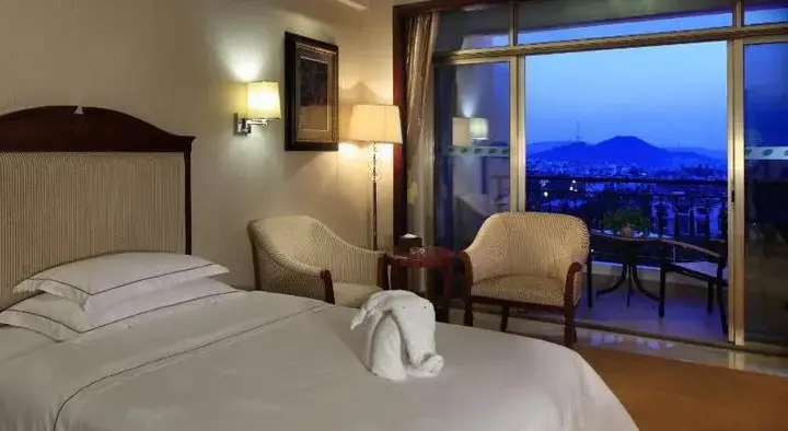 Шаогуань: Phoenix Hotel Shaoguan