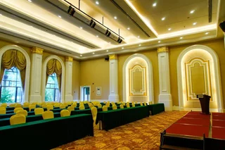 Шаогуань: Phoenix Hotel Shaoguan
