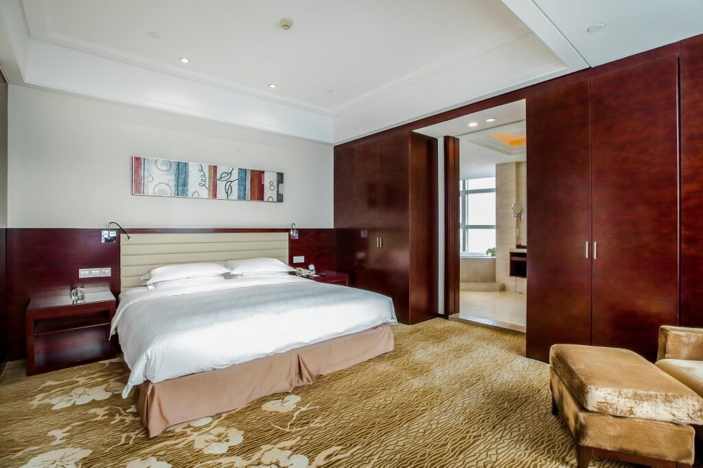 Циндао: Grand New Century Hotel