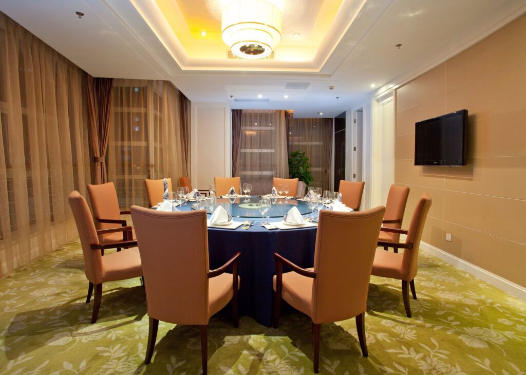 Циндао: Grand New Century Hotel