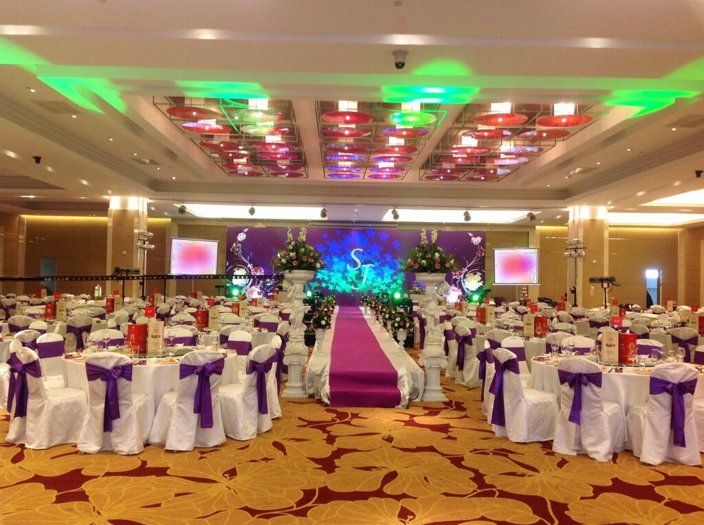 Циндао: Grand New Century Hotel