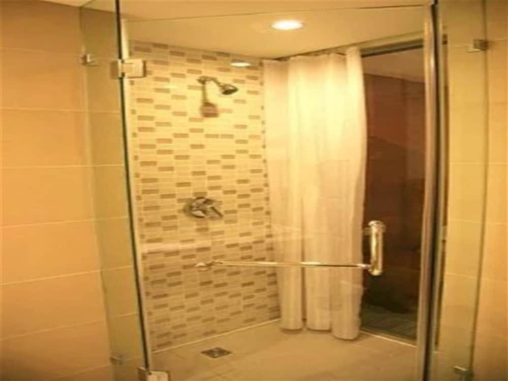 Далянь: Dalian Bolt Hotel