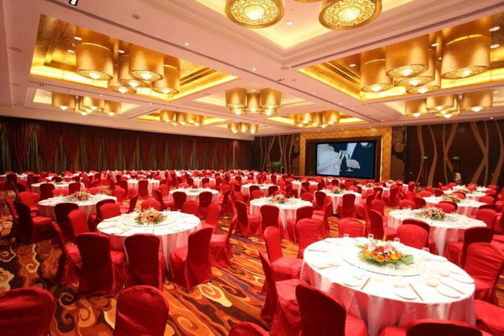 Циньхуандао: Grand Hotel Qinhuang