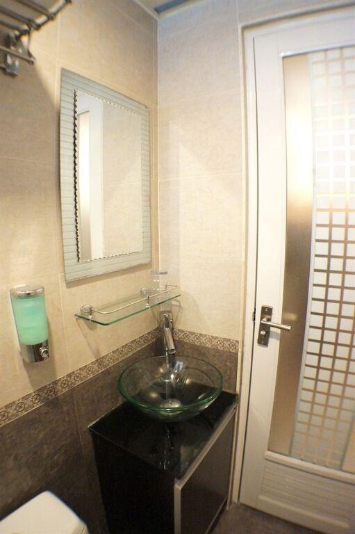 Гонконг: Rent-a-Room Hong Kong